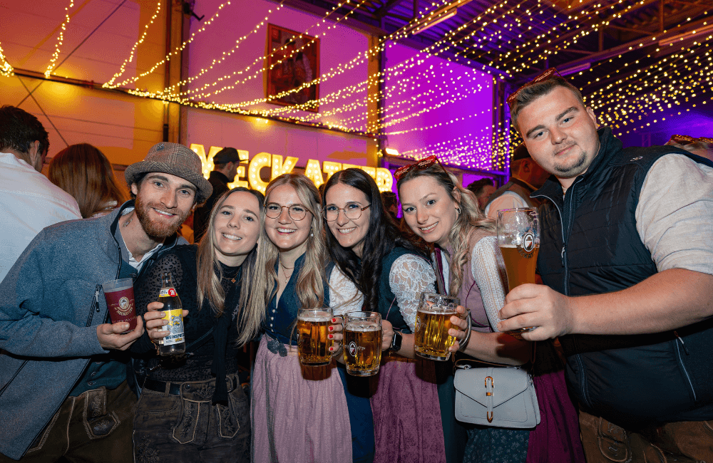 Meckatzer Weiss-Goldenes Frühlingsfest 2025: Party und Stimmung am Abend