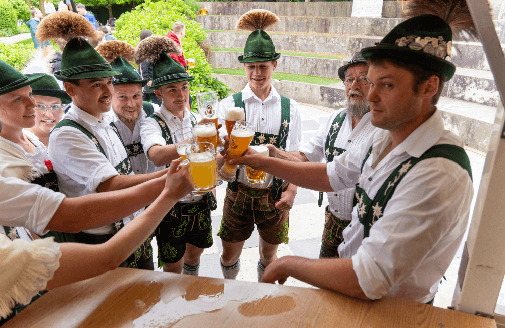 Meckatzer Weiss-Goldenes Frühlingsfest 2025: Tradition, Brauchtum und Bierliebe